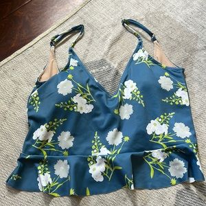 Kortni Jeane floral swim top medium